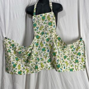 Vintage Early 70's Floral Apron with Blue and Green Pattern
